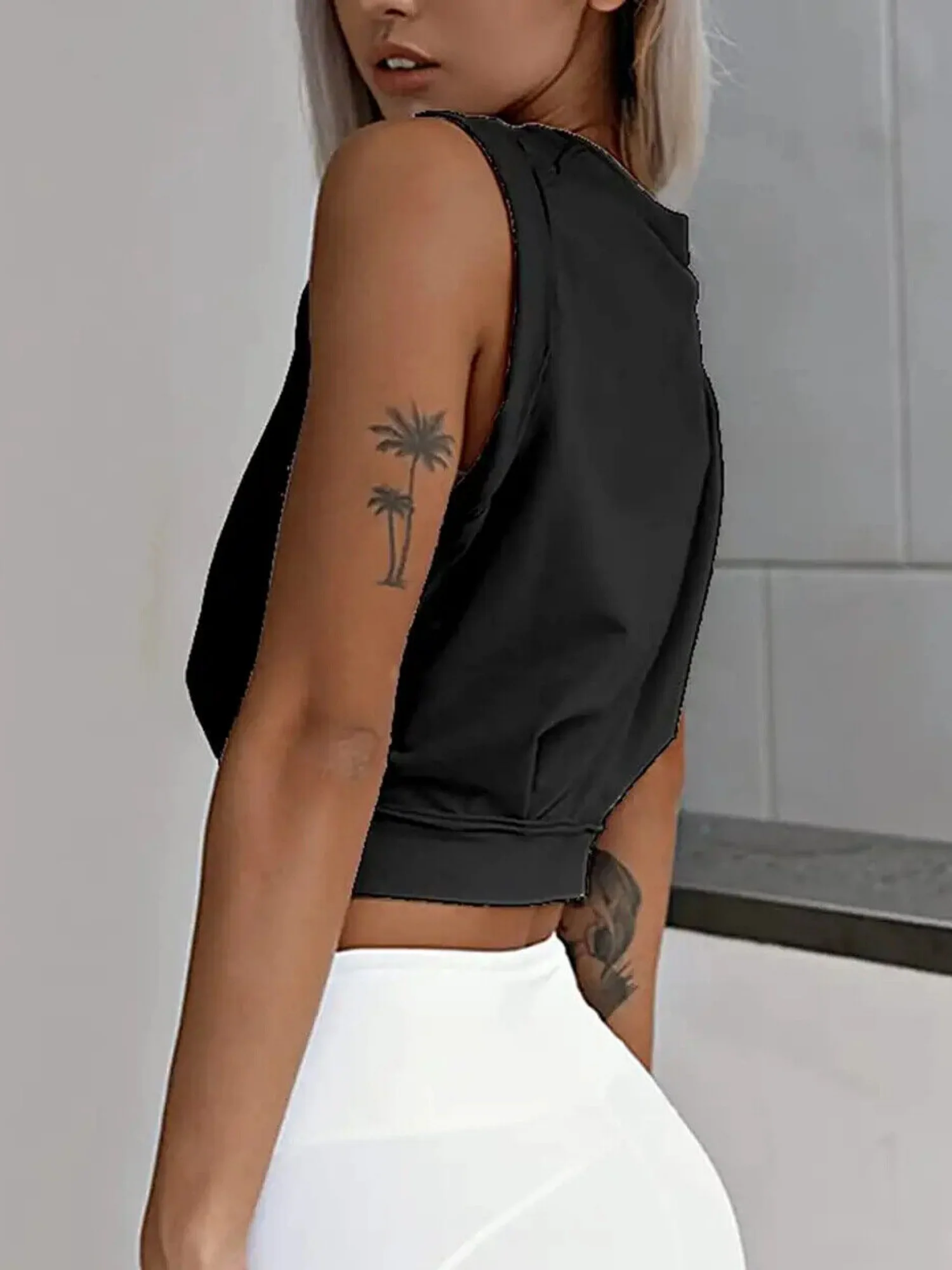 Sleeveless Running And Fitness Cropped Sports Vest - Image 4