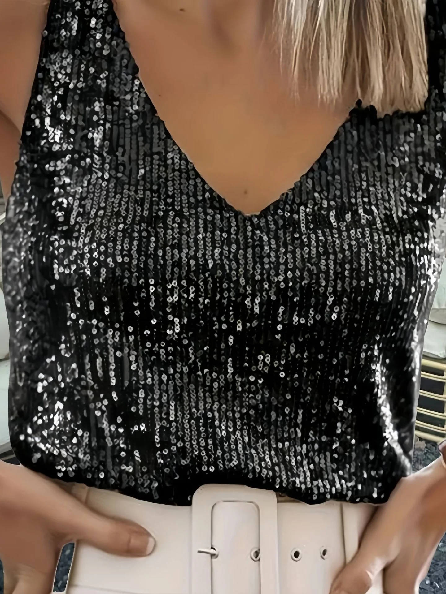 Sexy V-neck Sequined Halter Top - Image 2
