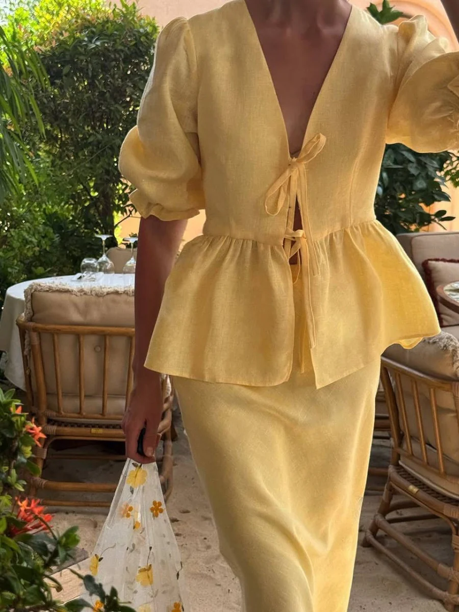 Two-piece Set: Puff-sleeved V-neck Tie-front Top And High-waisted Skirt - Image 7