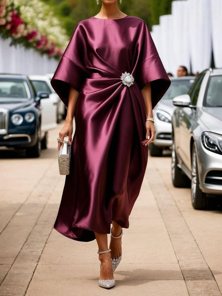 Elegant Long Dress With Beaded Floral Embellishments - Image 4