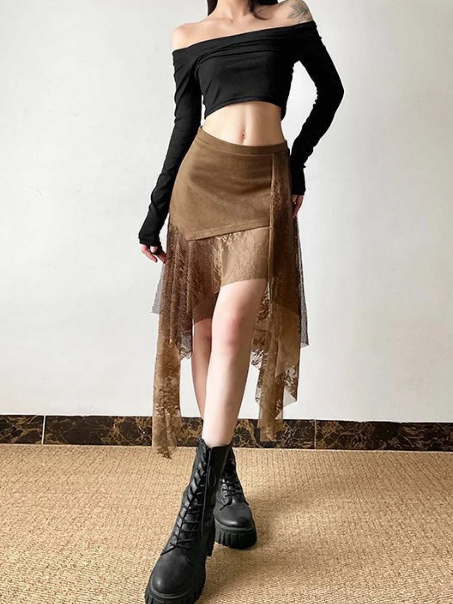 Lace Patchwork Irregular Hem Short Skirt - Image 4