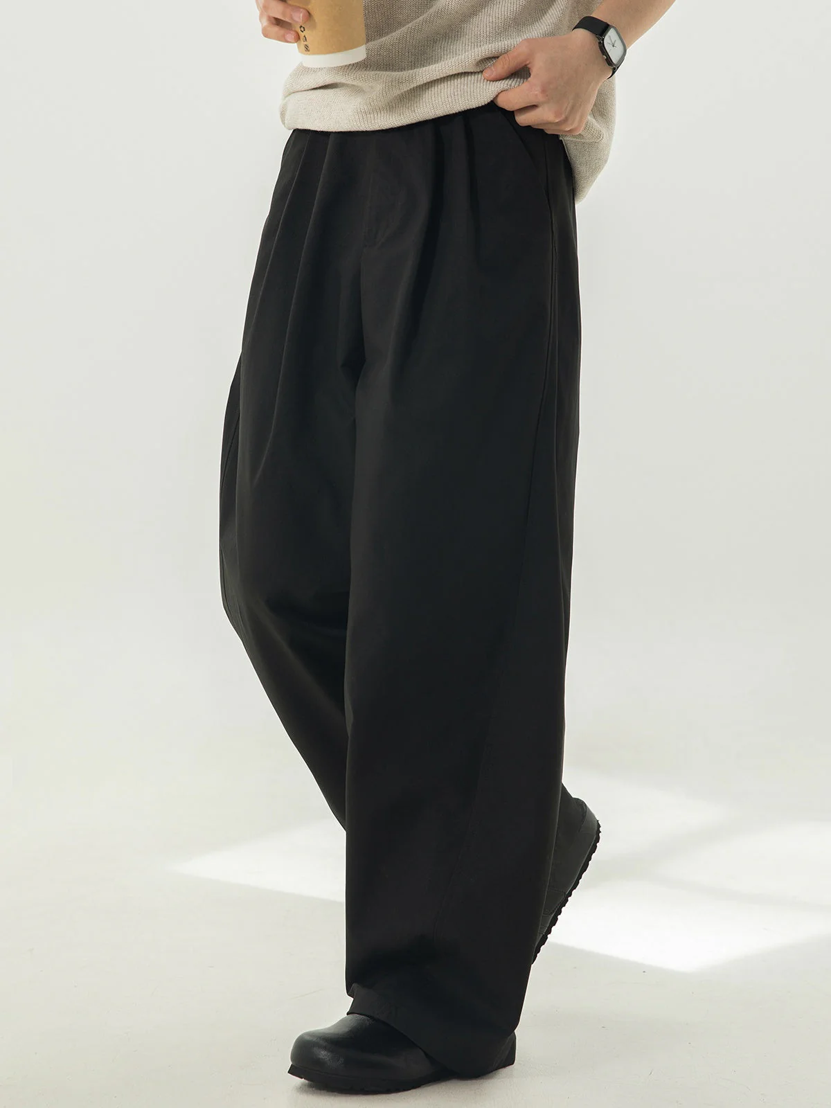 Segmentation Gathering Loose-fit Straight-fit Pants - Image 5