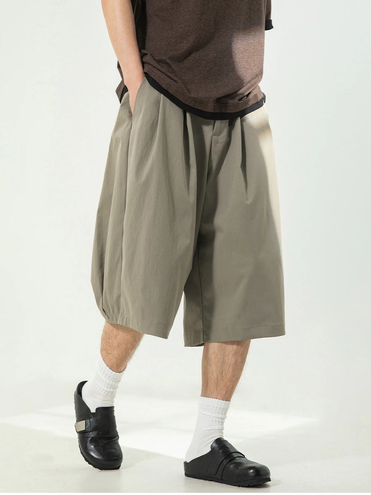 Gathering Loose-fit Six Points Shorts - Image 5