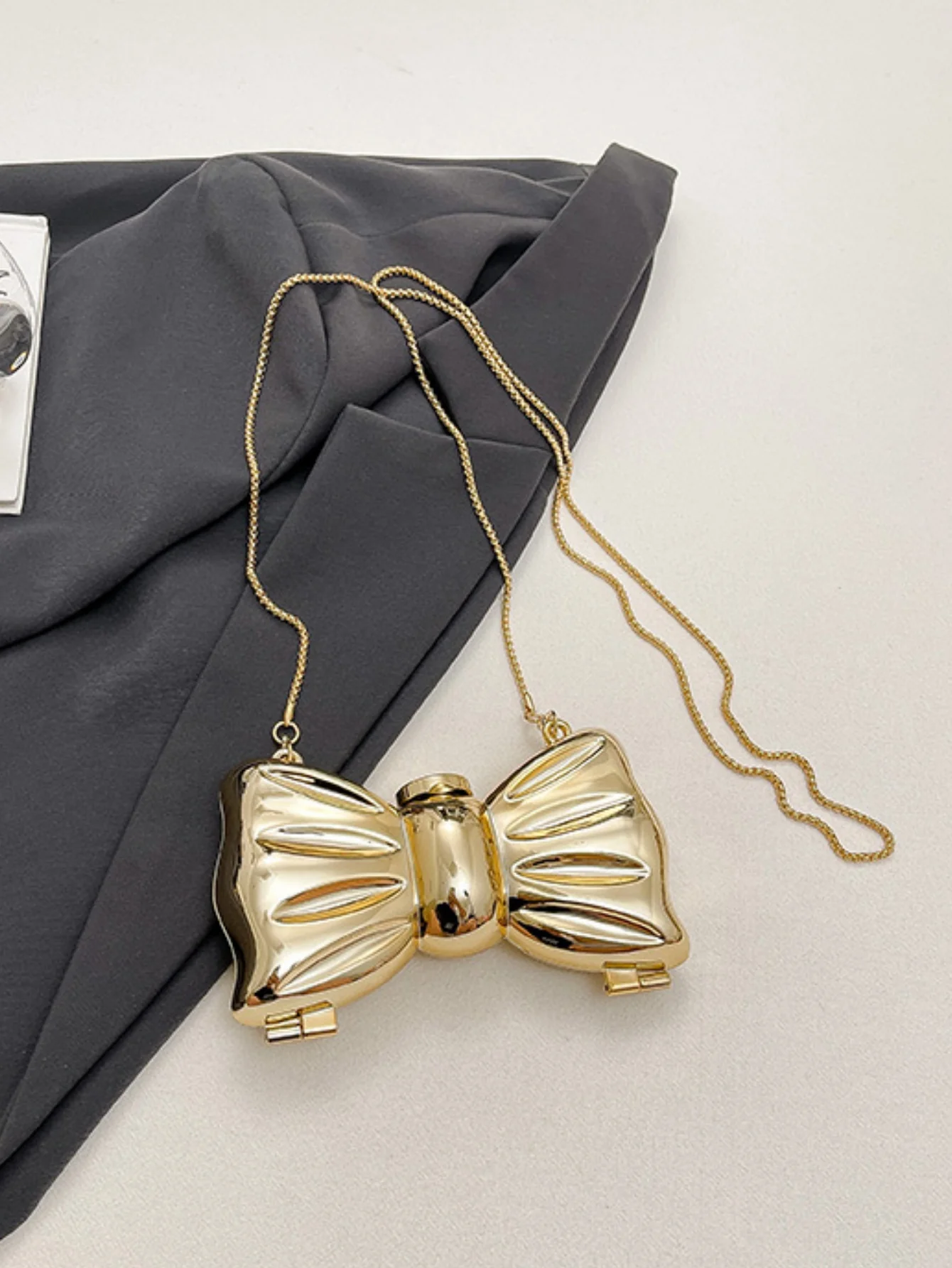 Miniature Bow Evening Chain Shoulder/crossbody Bag - Image 13