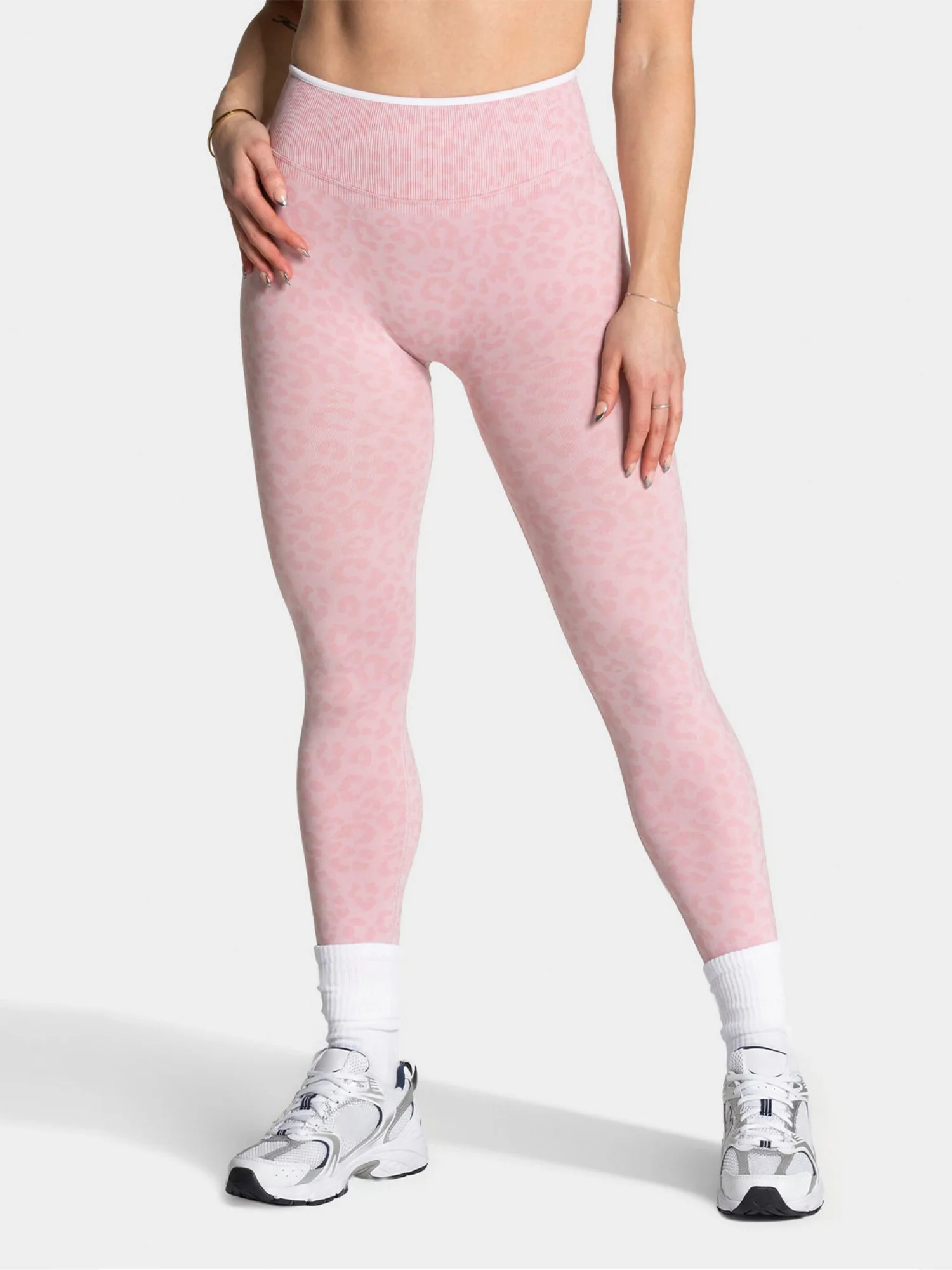 Leopard Print Seamless Abdomen Tight Yoga Fitness Pants - Image 4