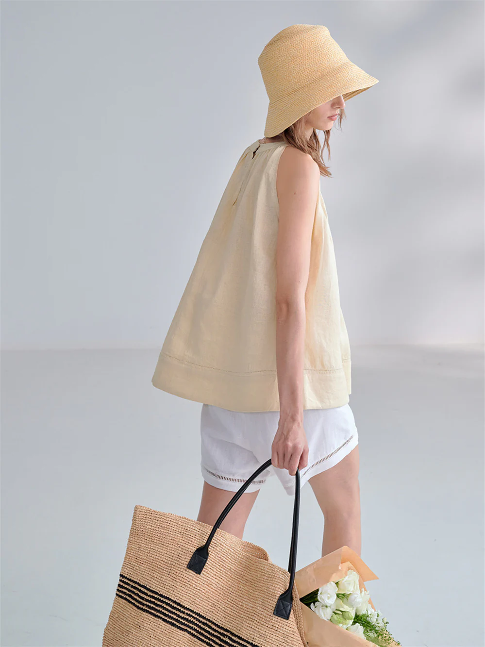 Textured Linen Off-shoulder Slim Fit Non-elastic Camisole - Image 10