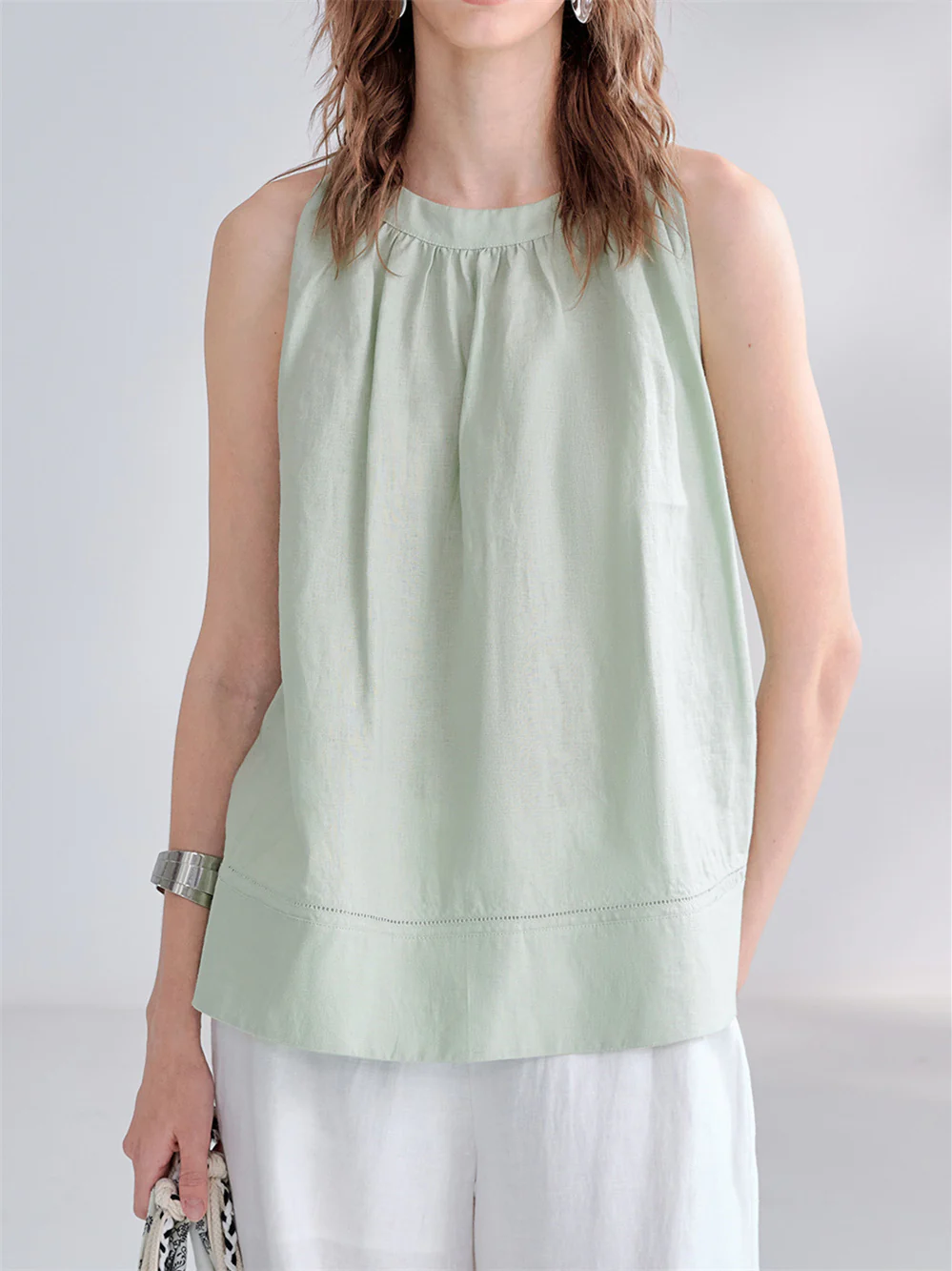 Textured Linen Off-shoulder Slim Fit Non-elastic Camisole - Image 16