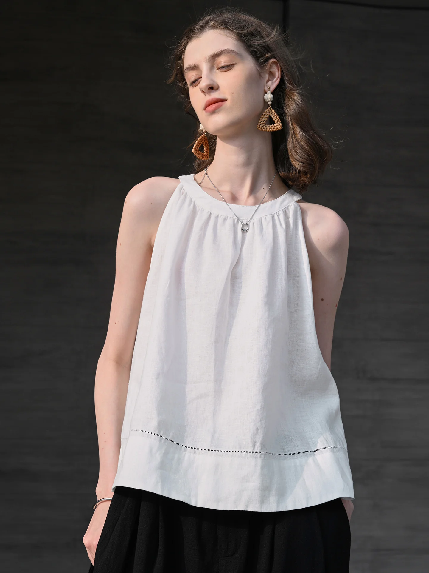 Textured Linen Off-shoulder Slim Fit Non-elastic Camisole - Image 18