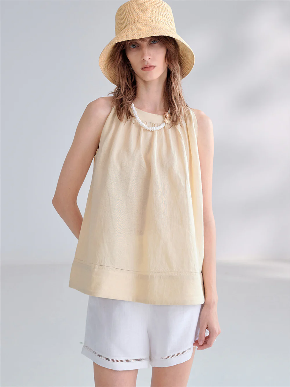 Textured Linen Off-shoulder Slim Fit Non-elastic Camisole - Image 4