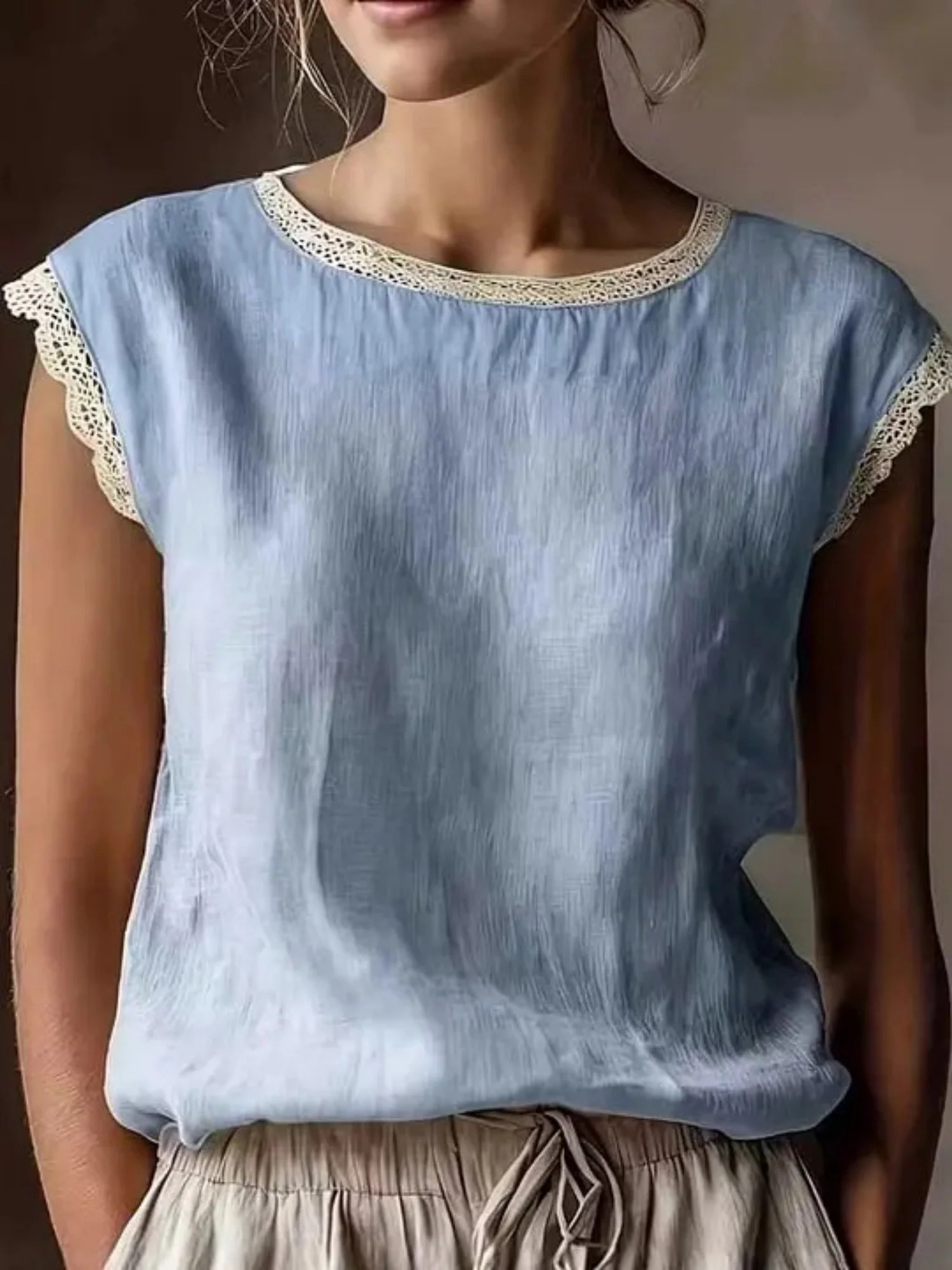 Lace Trim Color-blocked Crew Neck T-shirts - Image 2