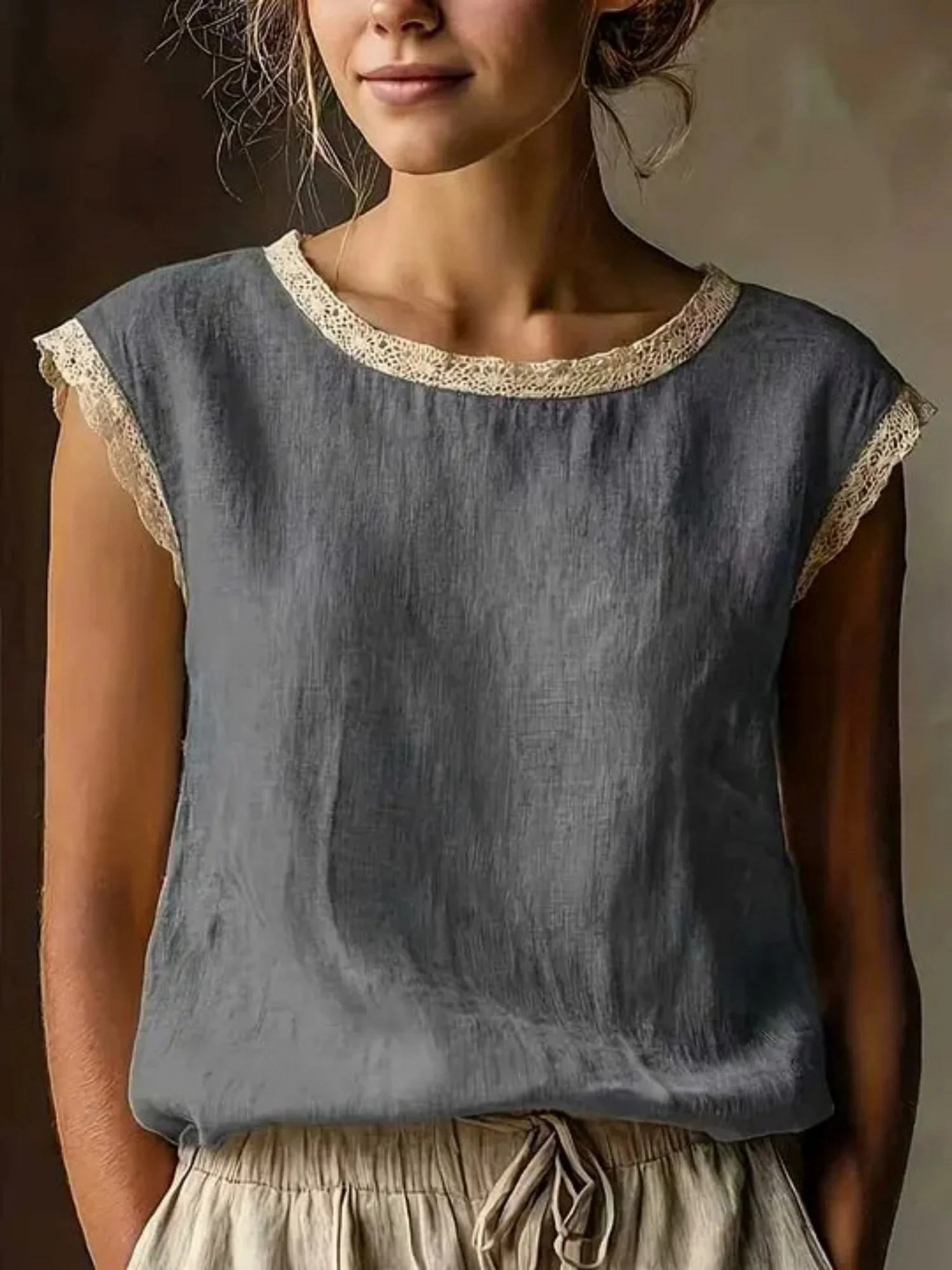 Lace Trim Color-blocked Crew Neck T-shirts - Image 4