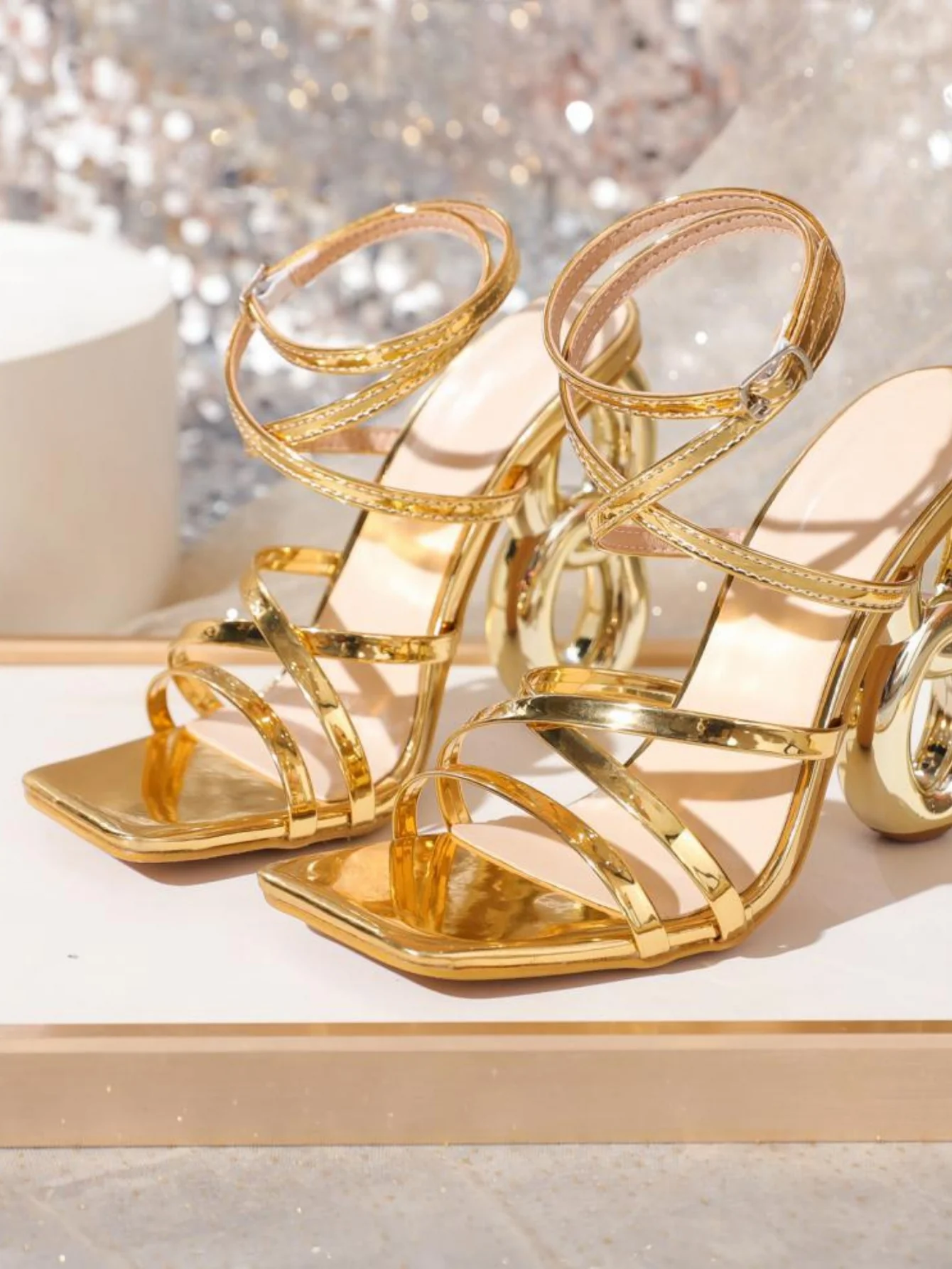Unique And Fashionable Strappy High-heeled Sandals - Image 4
