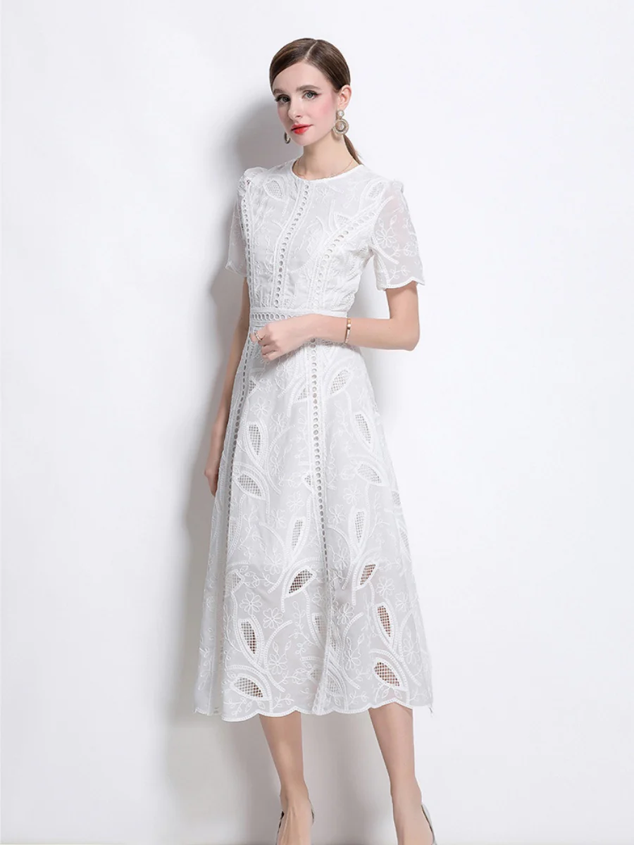 Retro Heavy-duty Hollowed-out Embroidered Round Neck Waist-cinching Short-sleeved Dress - Image 10