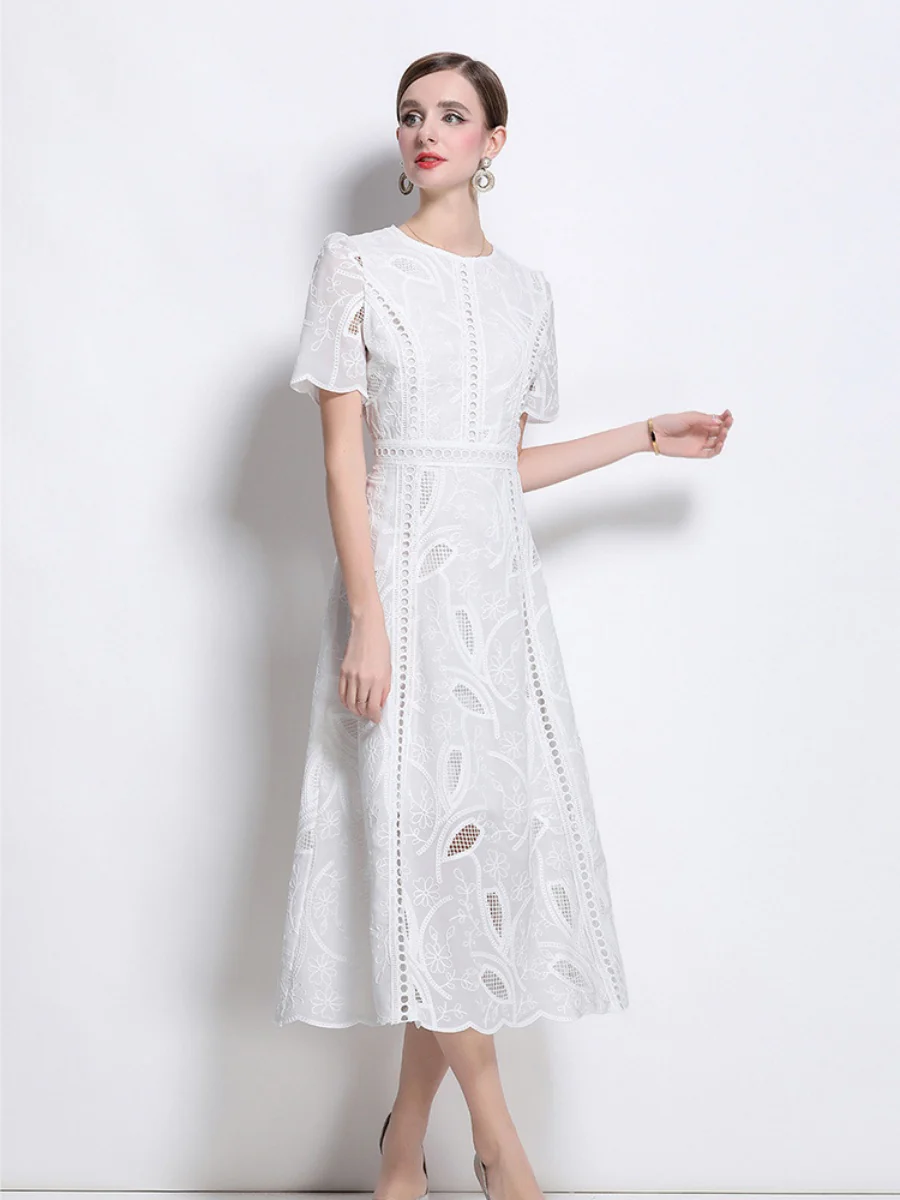 Retro Heavy-duty Hollowed-out Embroidered Round Neck Waist-cinching Short-sleeved Dress - Image 11