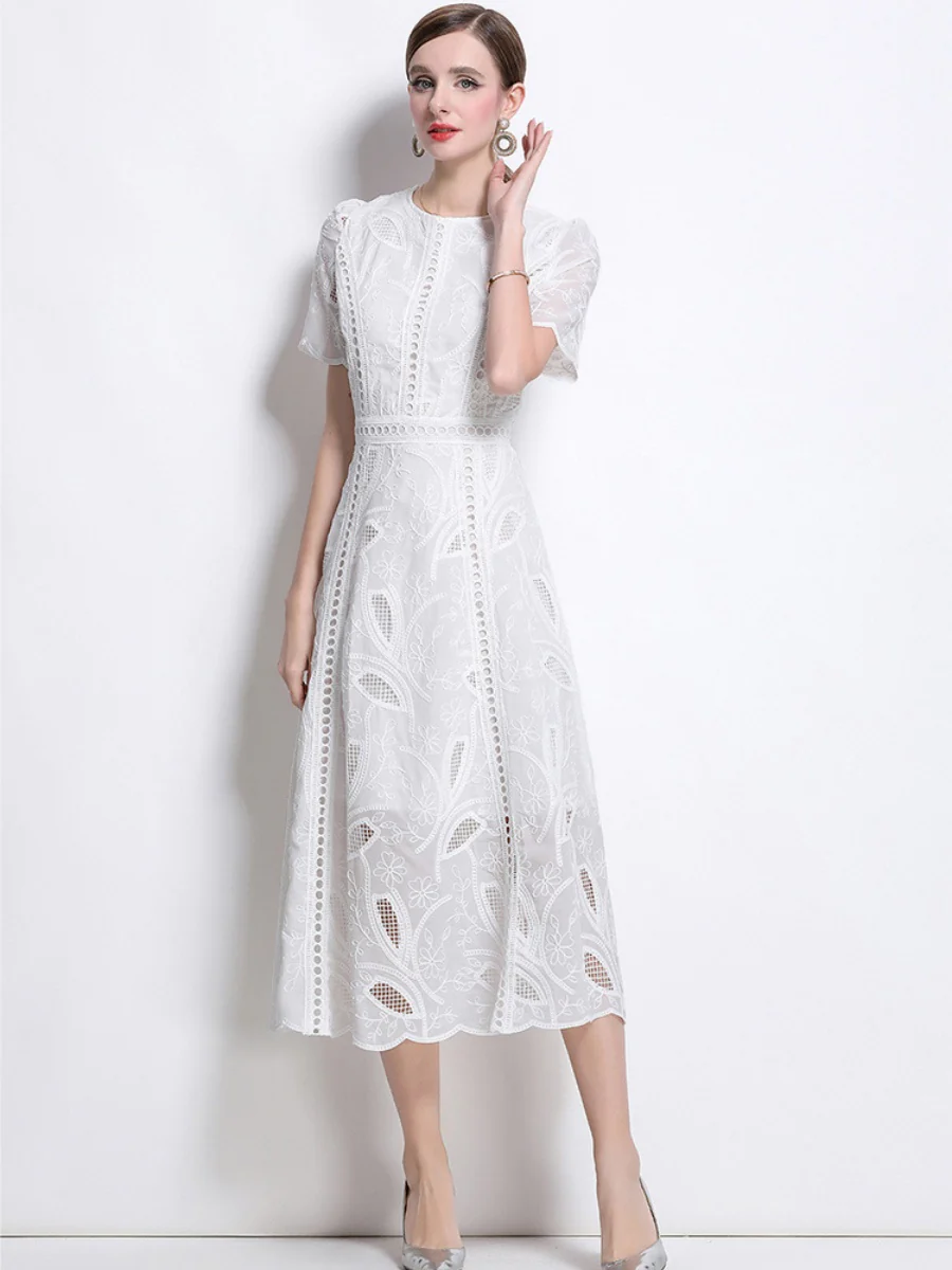 Retro Heavy-duty Hollowed-out Embroidered Round Neck Waist-cinching Short-sleeved Dress - Image 13