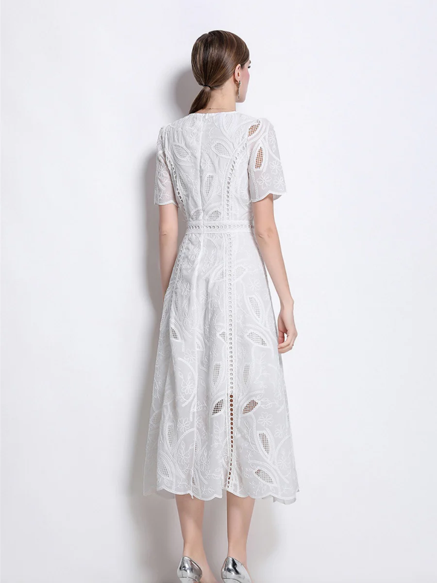 Retro Heavy-duty Hollowed-out Embroidered Round Neck Waist-cinching Short-sleeved Dress - Image 14