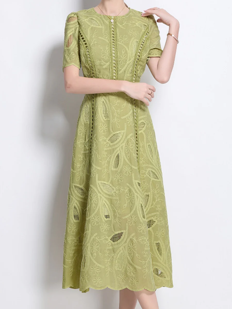 Retro Heavy-duty Hollowed-out Embroidered Round Neck Waist-cinching Short-sleeved Dress - Image 17
