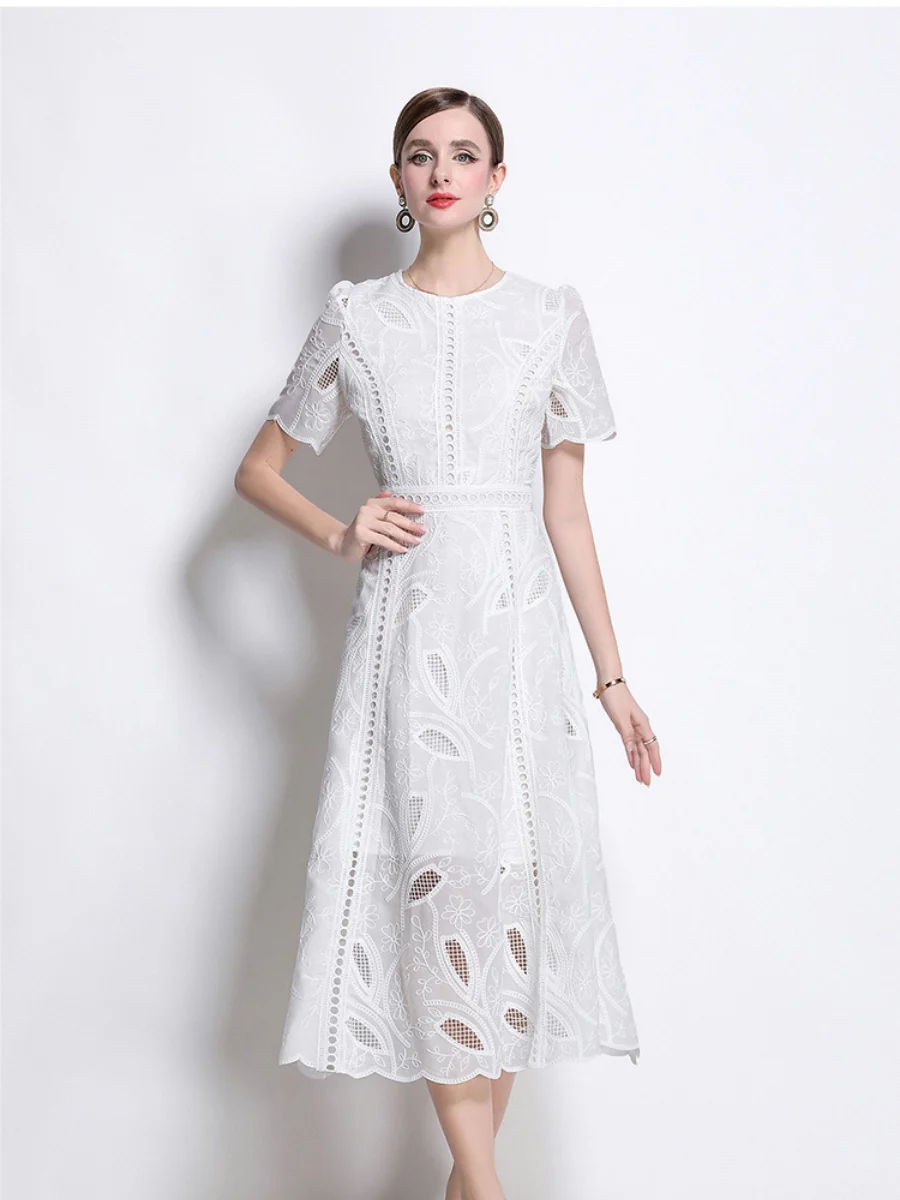 Retro Heavy-duty Hollowed-out Embroidered Round Neck Waist-cinching Short-sleeved Dress - Image 8