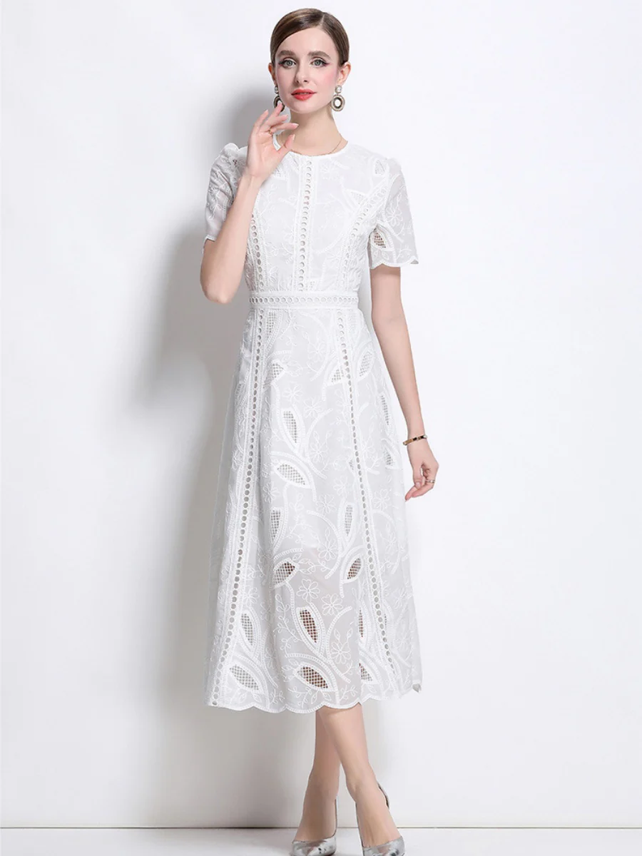 Retro Heavy-duty Hollowed-out Embroidered Round Neck Waist-cinching Short-sleeved Dress - Image 9