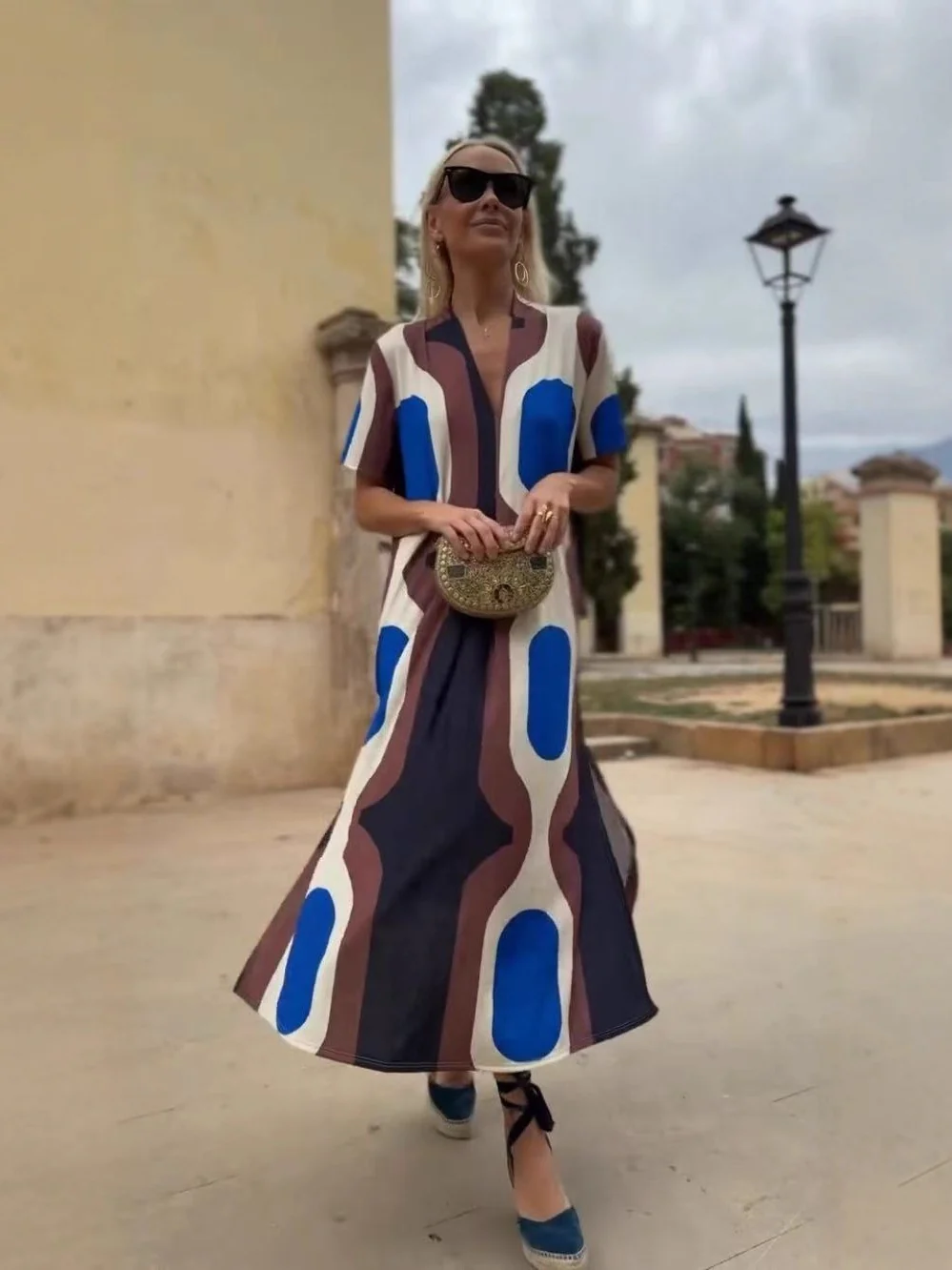 V-neck Resort Style Print Maxi Dresses - Image 5