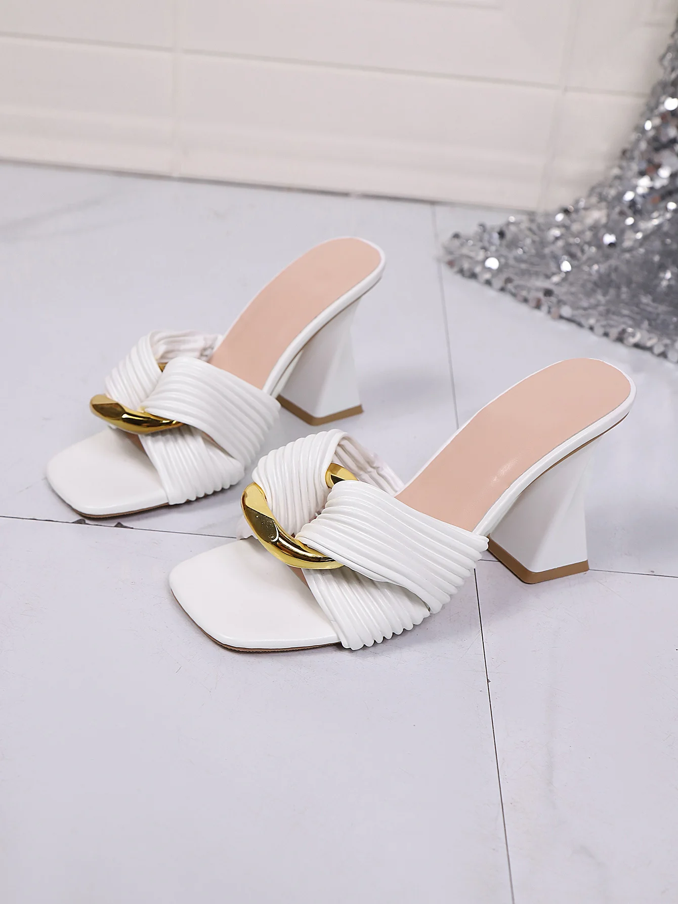 Twisted Chunky Heel Metal Buckle Sexy Sandals - Image 20