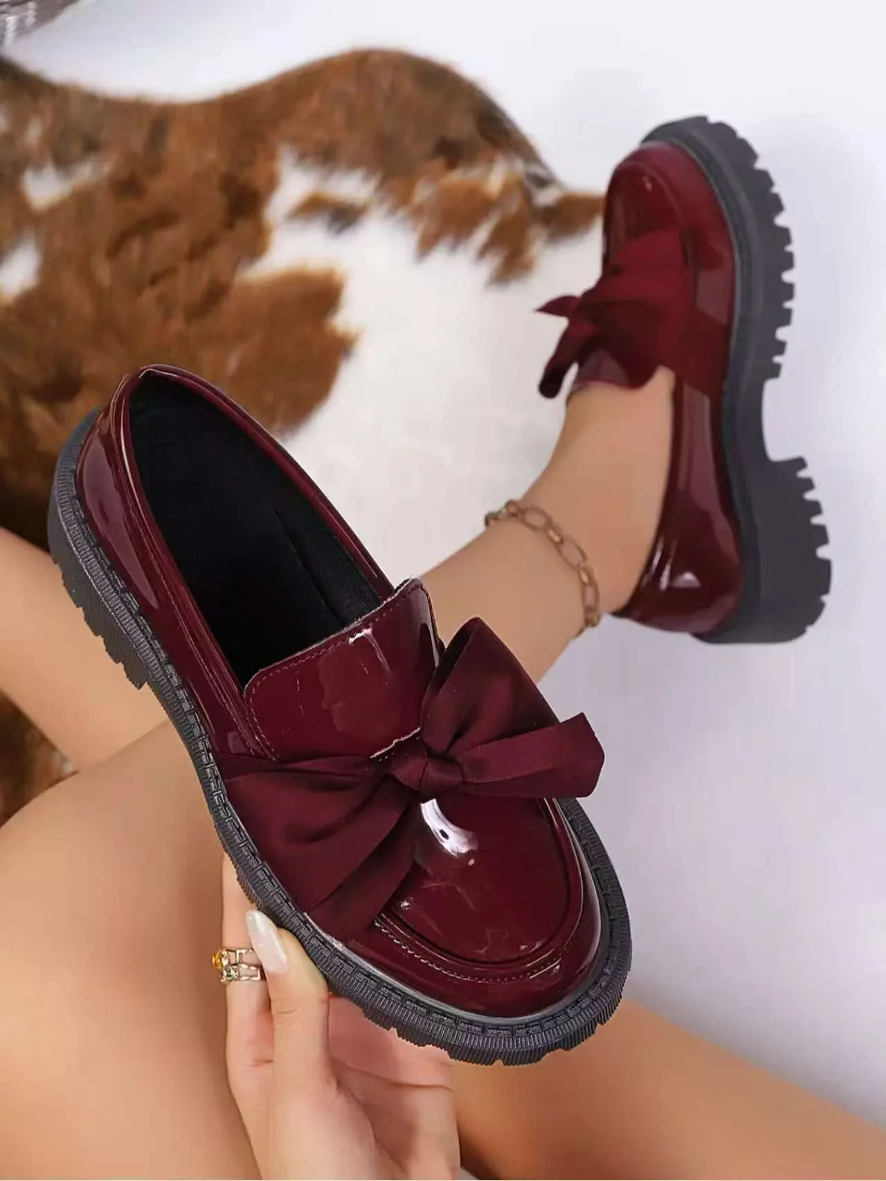 Bow-tie British Style Loafers - Image 13