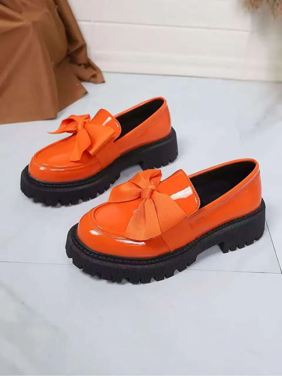 Bow-tie British Style Loafers - Image 14
