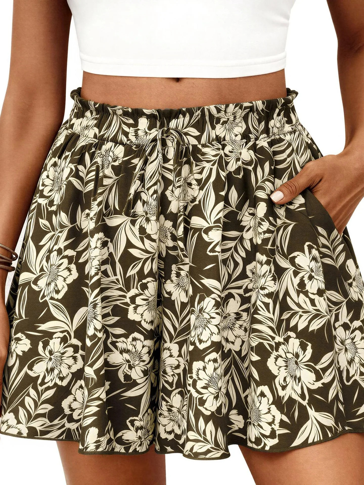 High-waisted Floral Print Loose Casual Shorts - Image 5