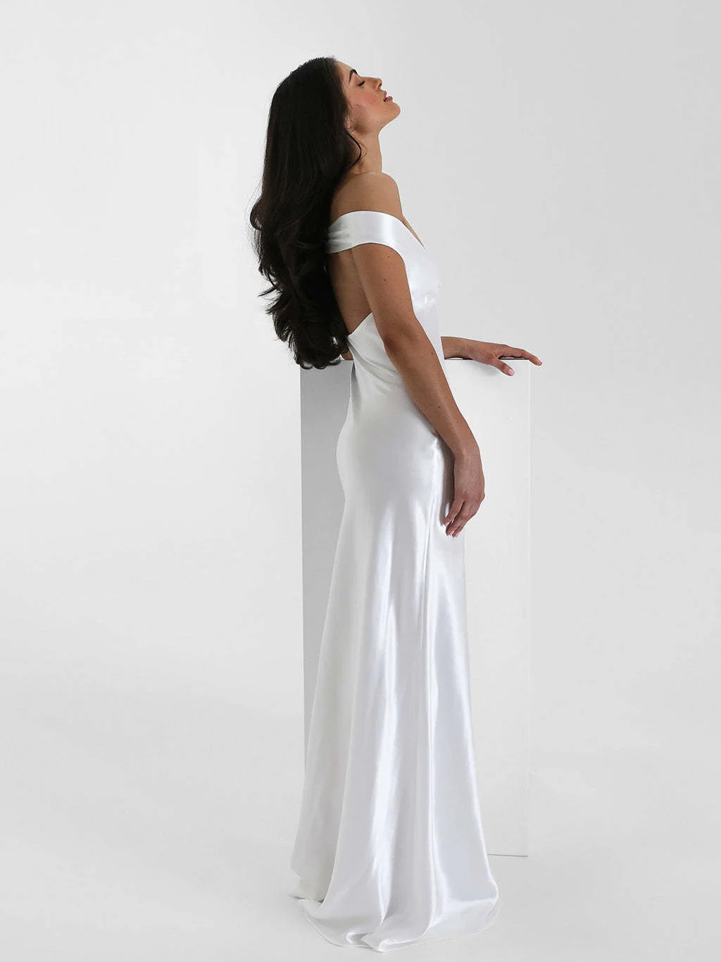 Mermaid Satin Off-shoulder Long Dress - Image 13