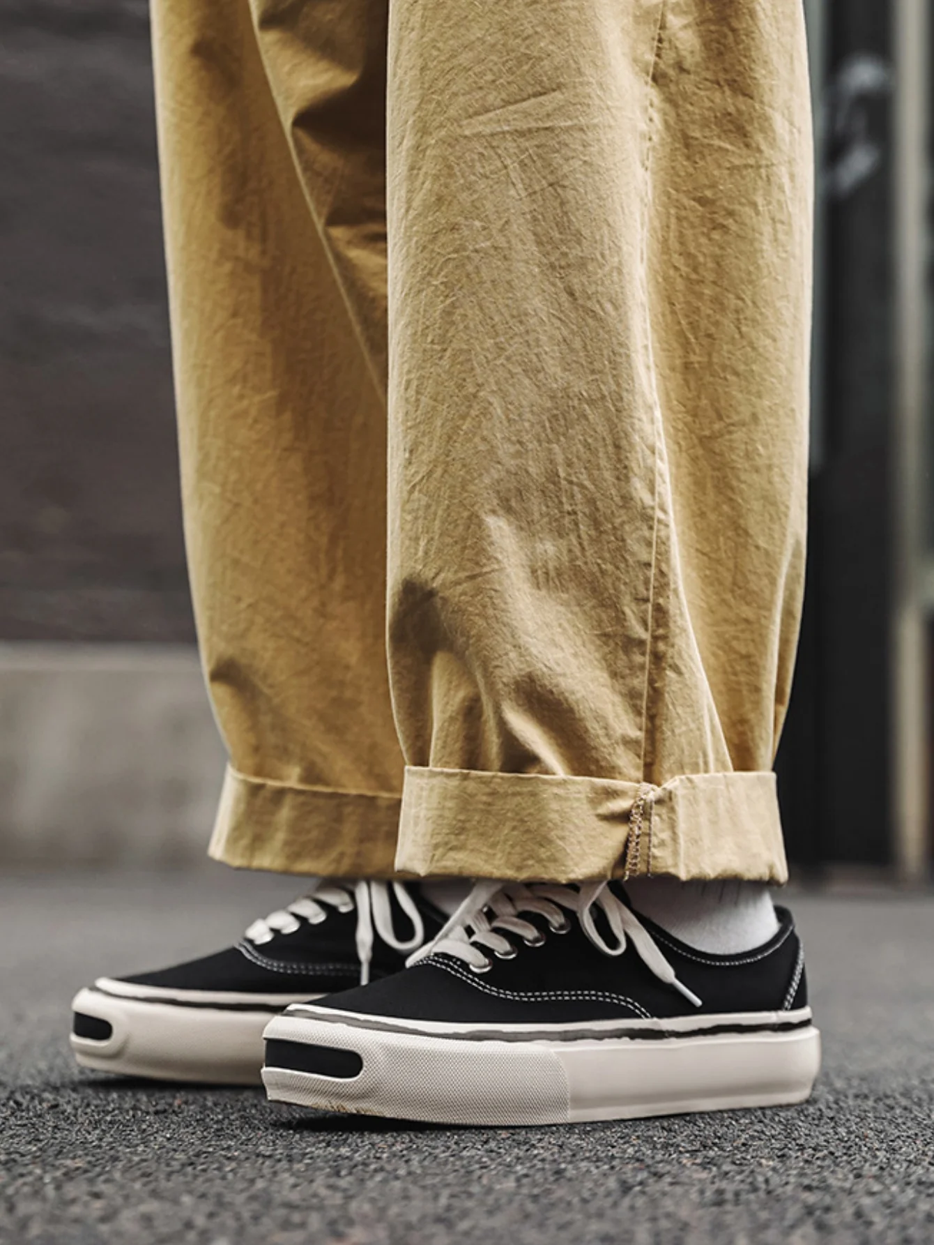 Color-blocked Canvas Shoes - Image 13