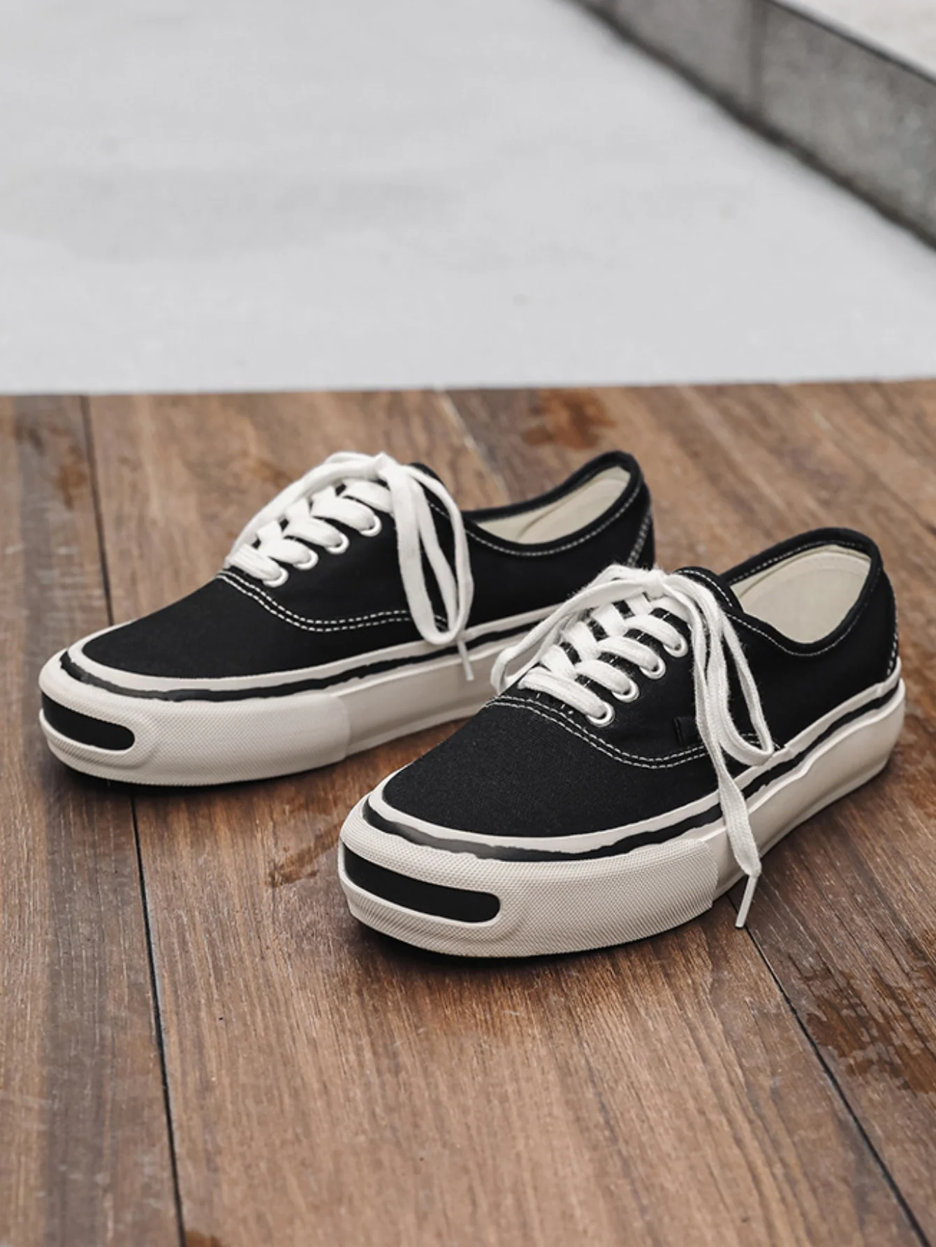 Color-blocked Canvas Shoes - Image 14