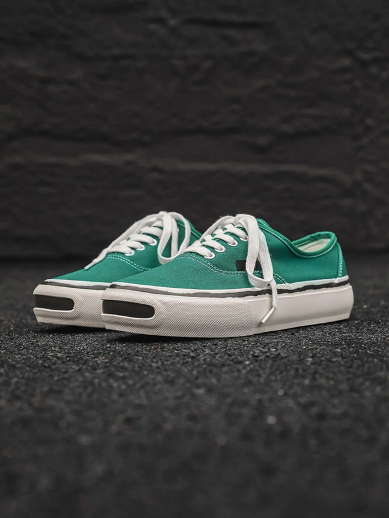 Color-blocked Canvas Shoes - Image 7