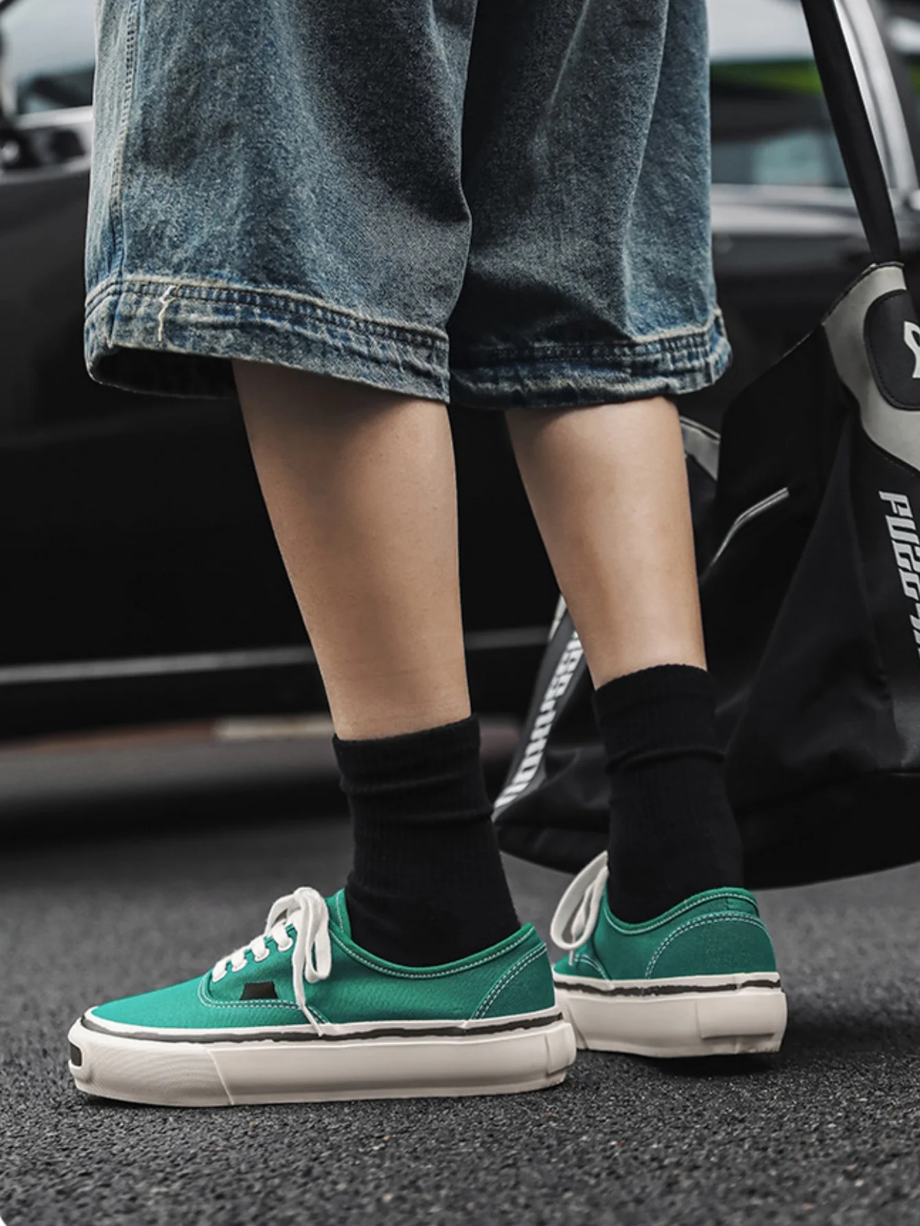 Color-blocked Canvas Shoes - Image 8