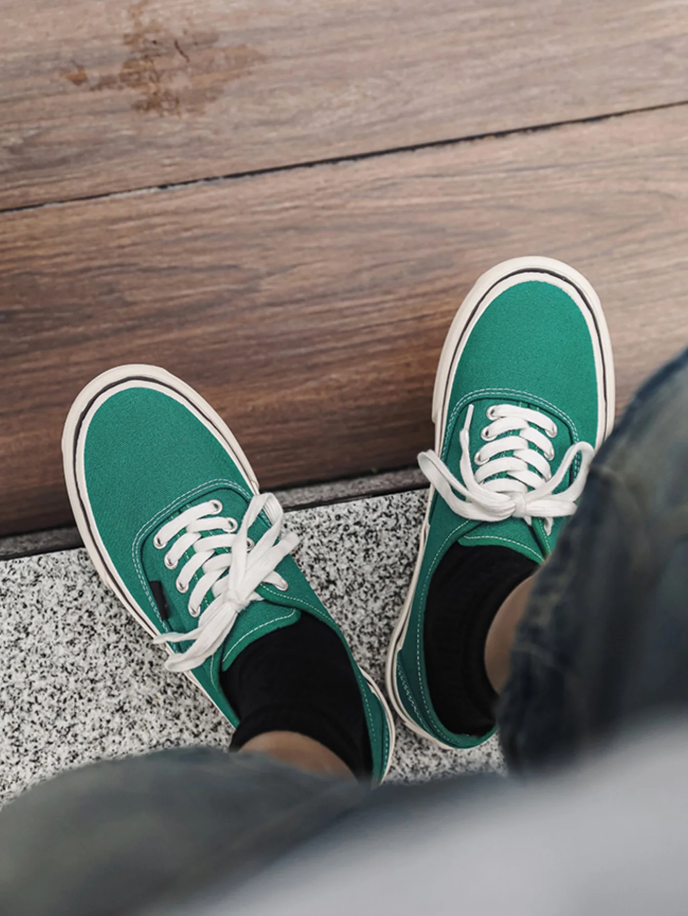 Color-blocked Canvas Shoes - Image 9