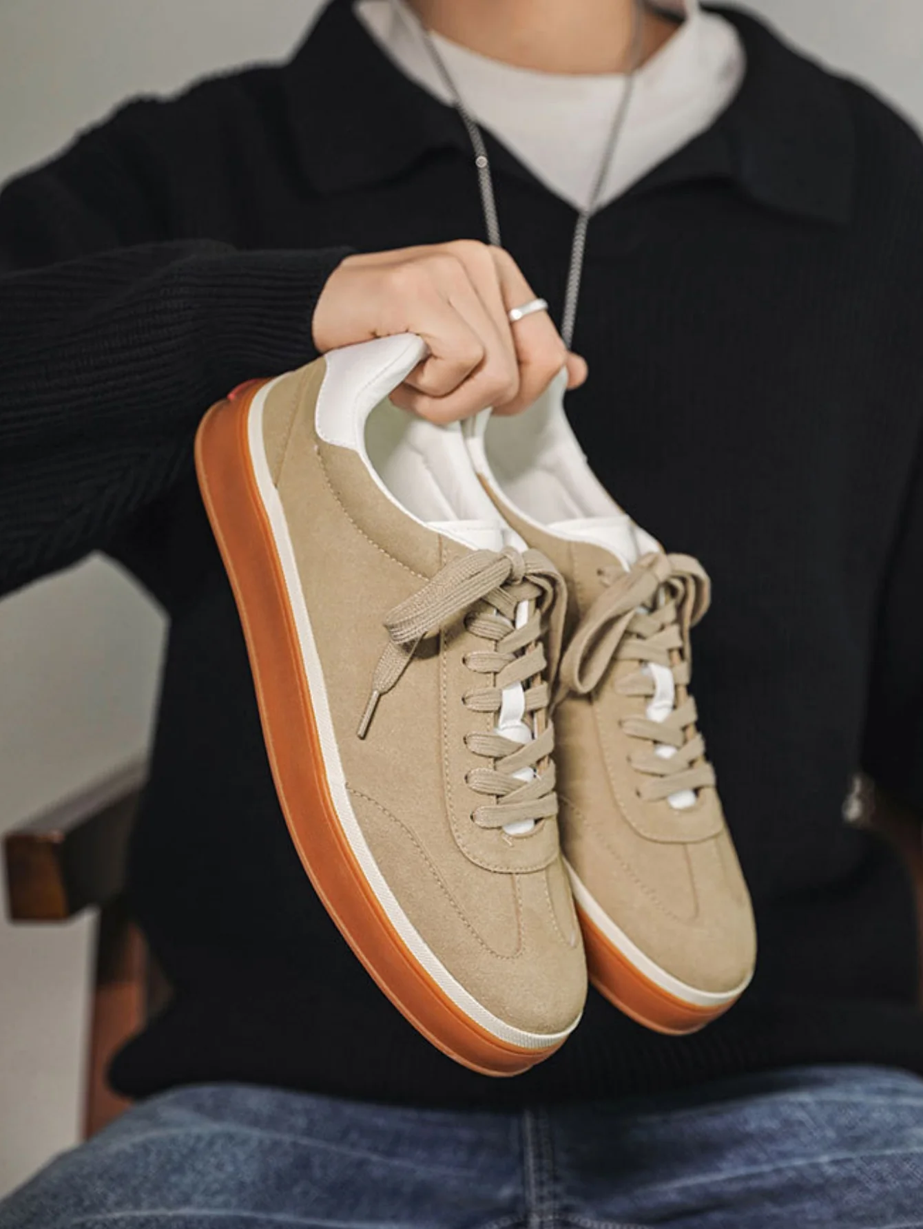 Color-blocked Casual Sneakers - Image 11