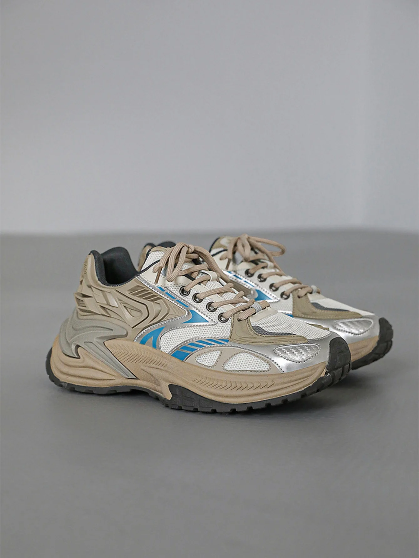 Color-blocked Platform Sneakers - Image 11