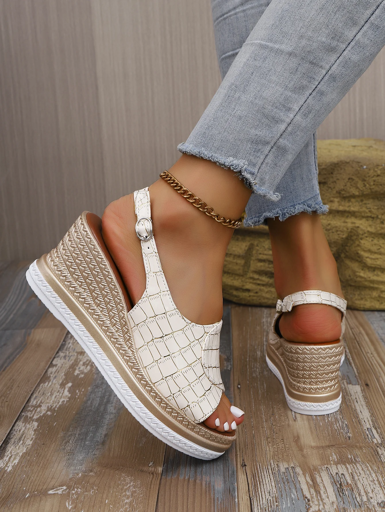 Stone-patterned Wedge Platform Sandals - Image 7