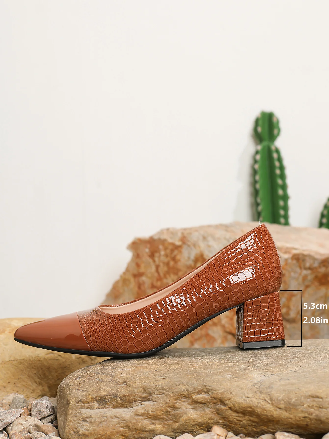 Pointed-toe Embossed Patchwork High Heels - Image 4