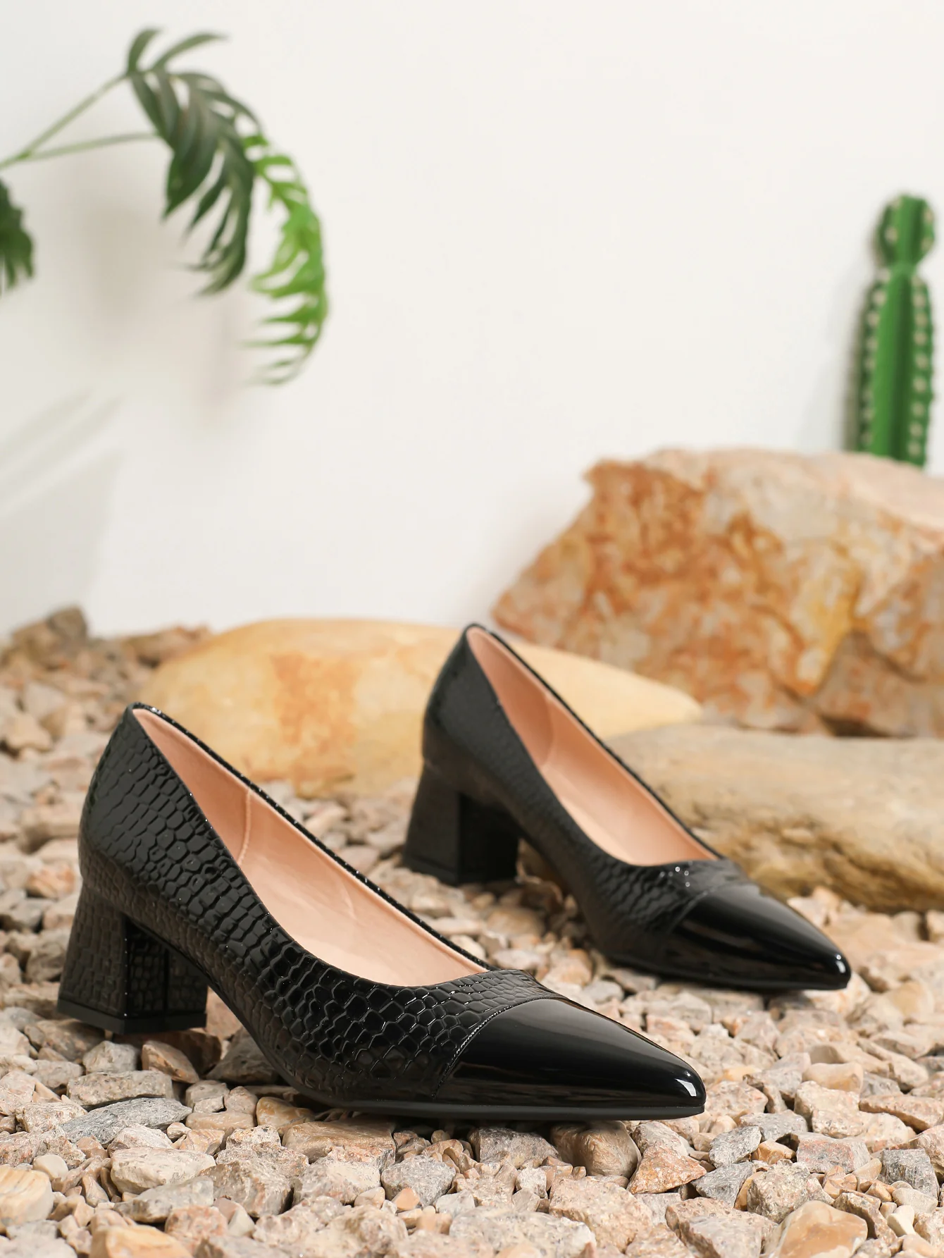 Pointed-toe Embossed Patchwork High Heels - Image 5