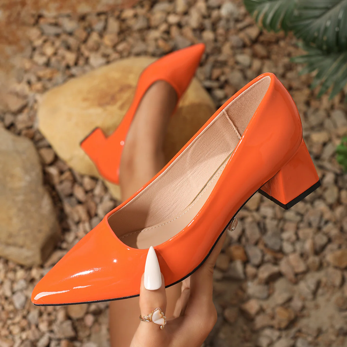 Classic Pointed-toe Chunky Heels - Image 18