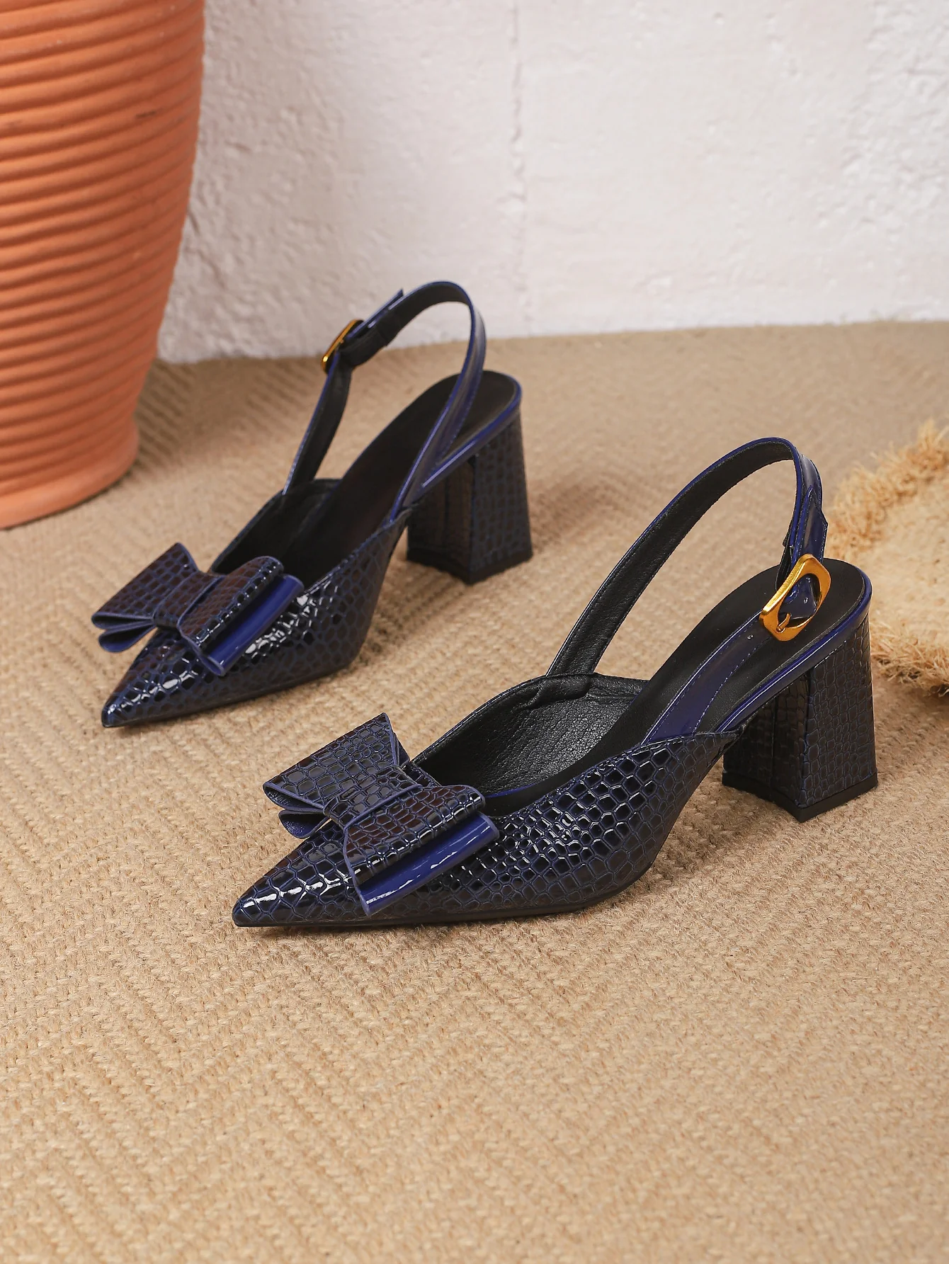 Bow-tie Pointed-toe Embossed Patchwork Open-back High Heels - Image 17